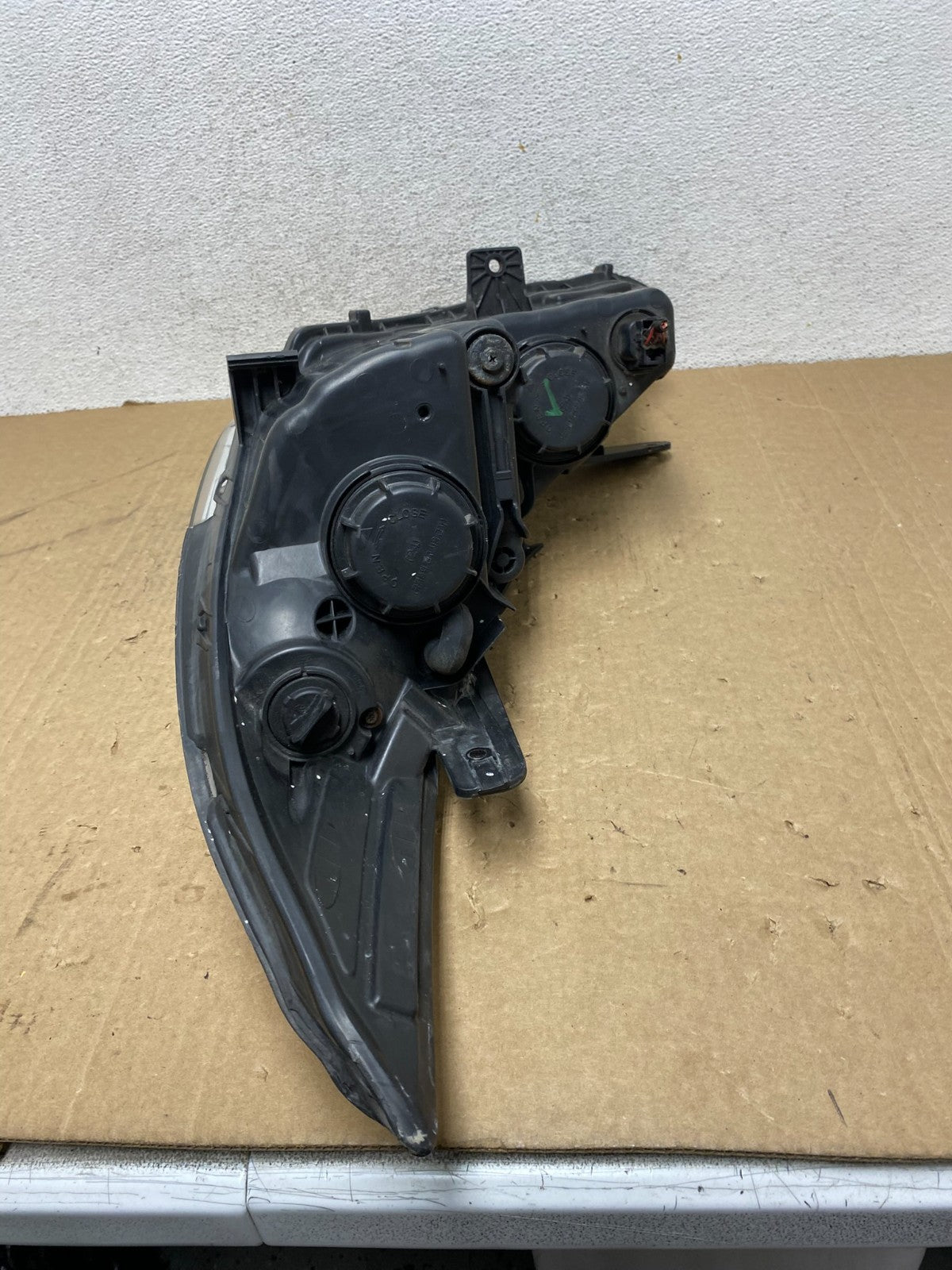 2011 - 2014 Hyundai Sonata Right Passenger Rh Side Headlight Halogen AG1082 DW7
