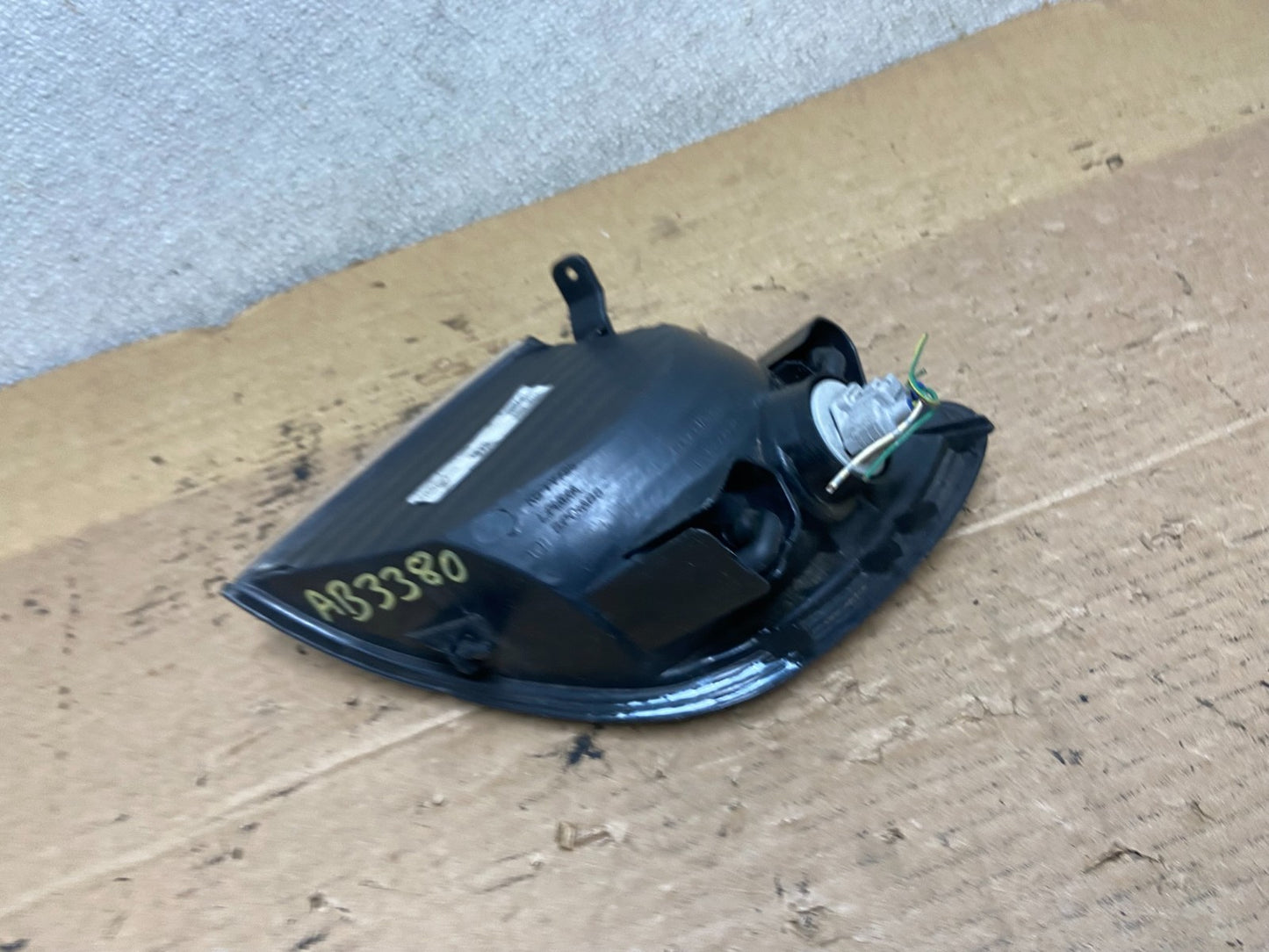 2001 to 2003 Toyota Sienna Turn Signal Right Passenger RH Lamp AB3380 DW6