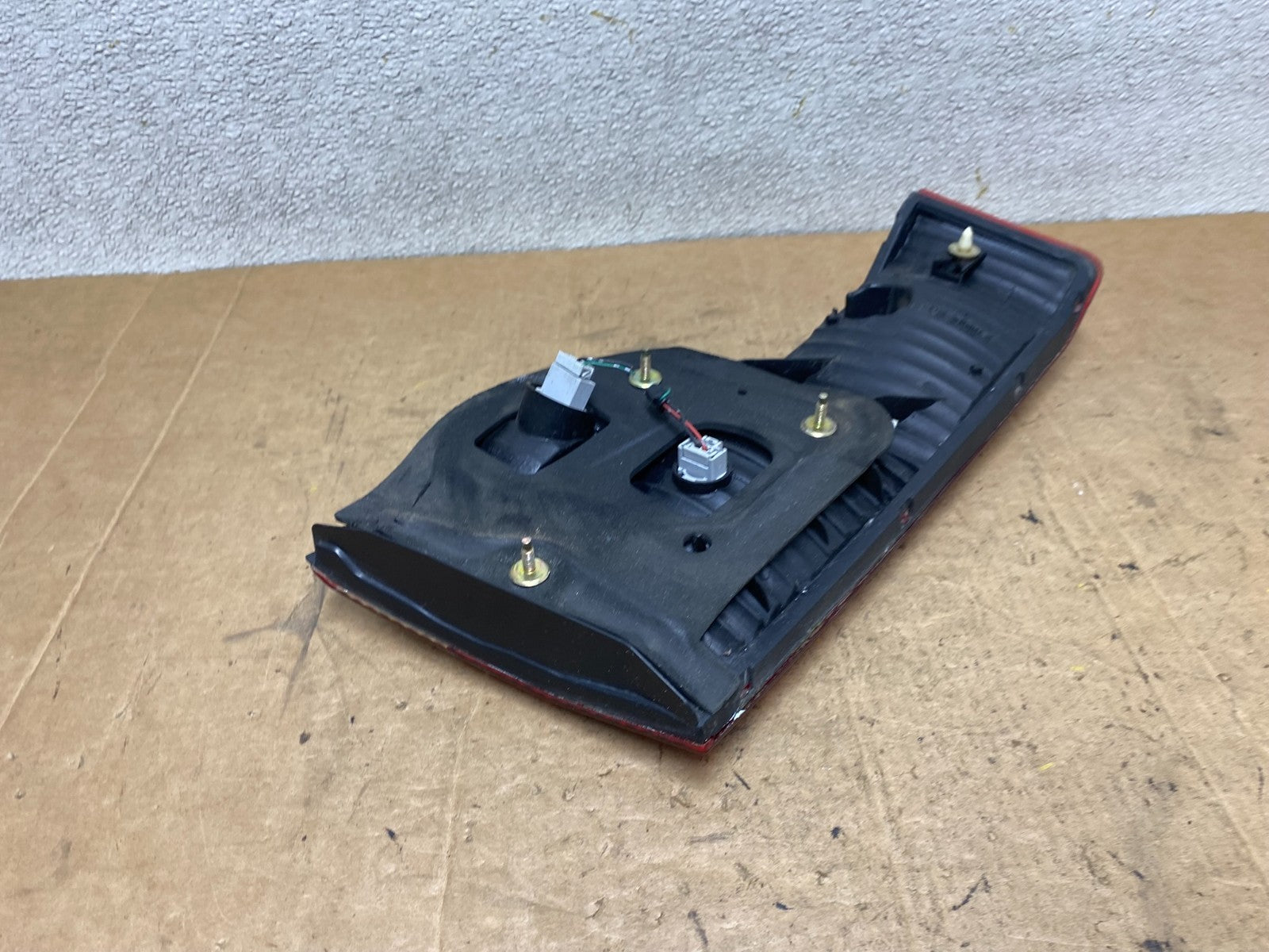 1998 to 2000 Honda Accord Right Passenger Side Inner Tail Light OEM T3705 DW6
