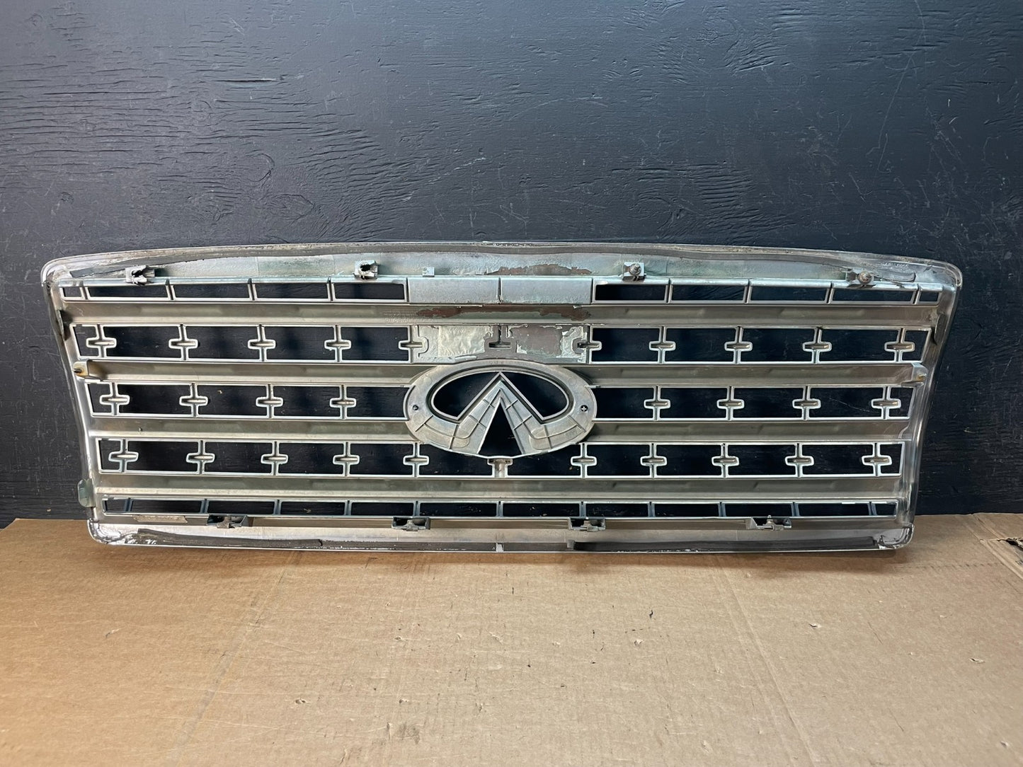 2008 to 2010 Infiniti QX56 Front Upper Chrome Grill Grille ae8462 DG3