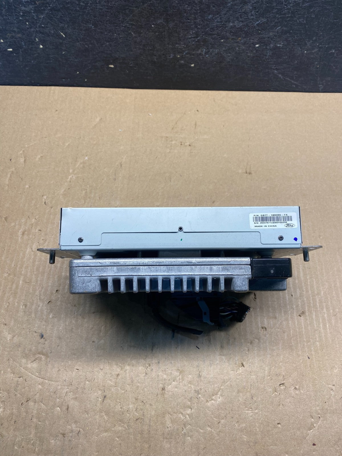 2013 to 2016 Ford Fusion Radio Information Display Screen AG1889 DG2