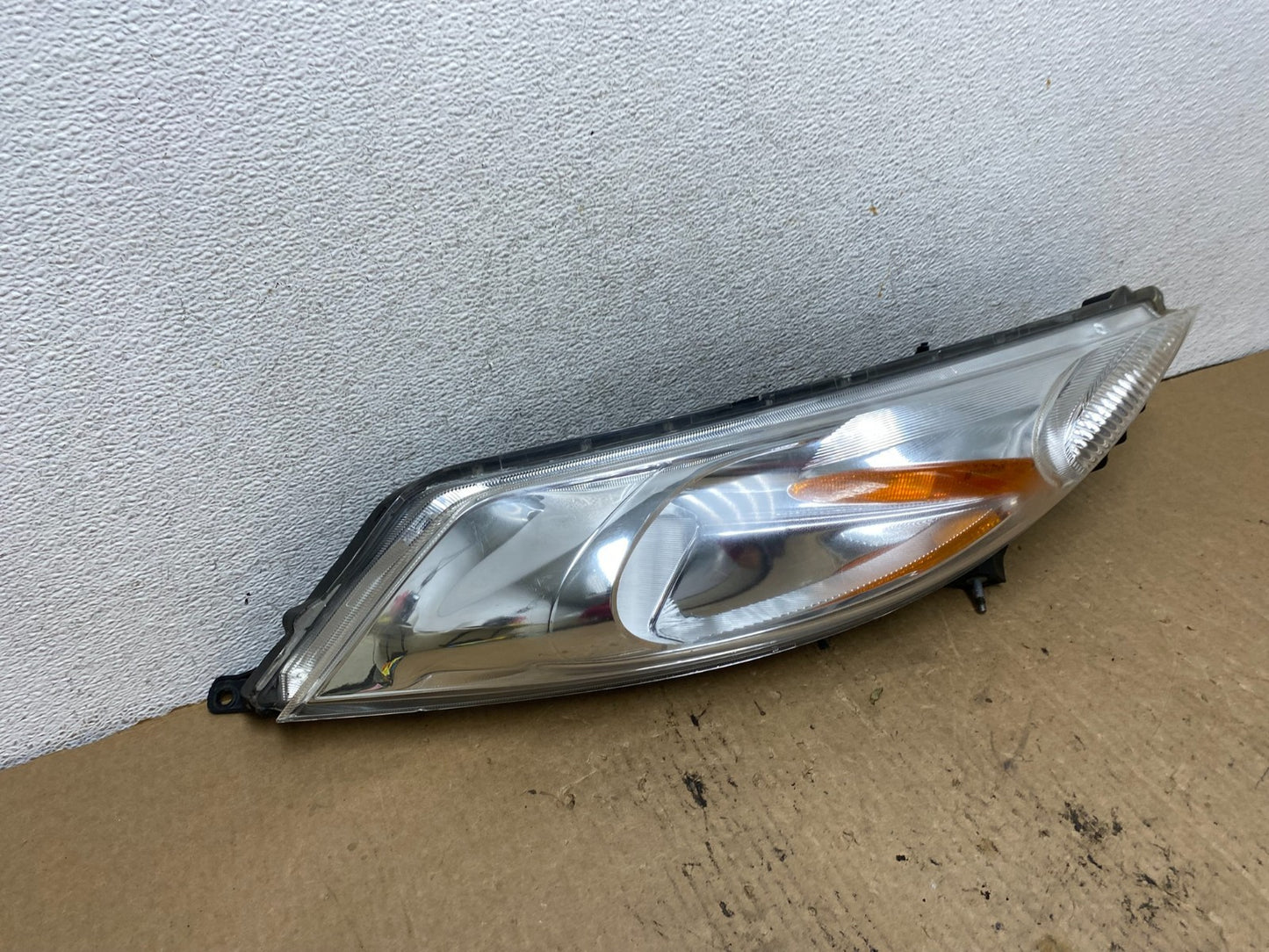 2011-2014 Nissan Juke Turn Signal Headlight Right Passenger RH Halogen AG2454 DW2