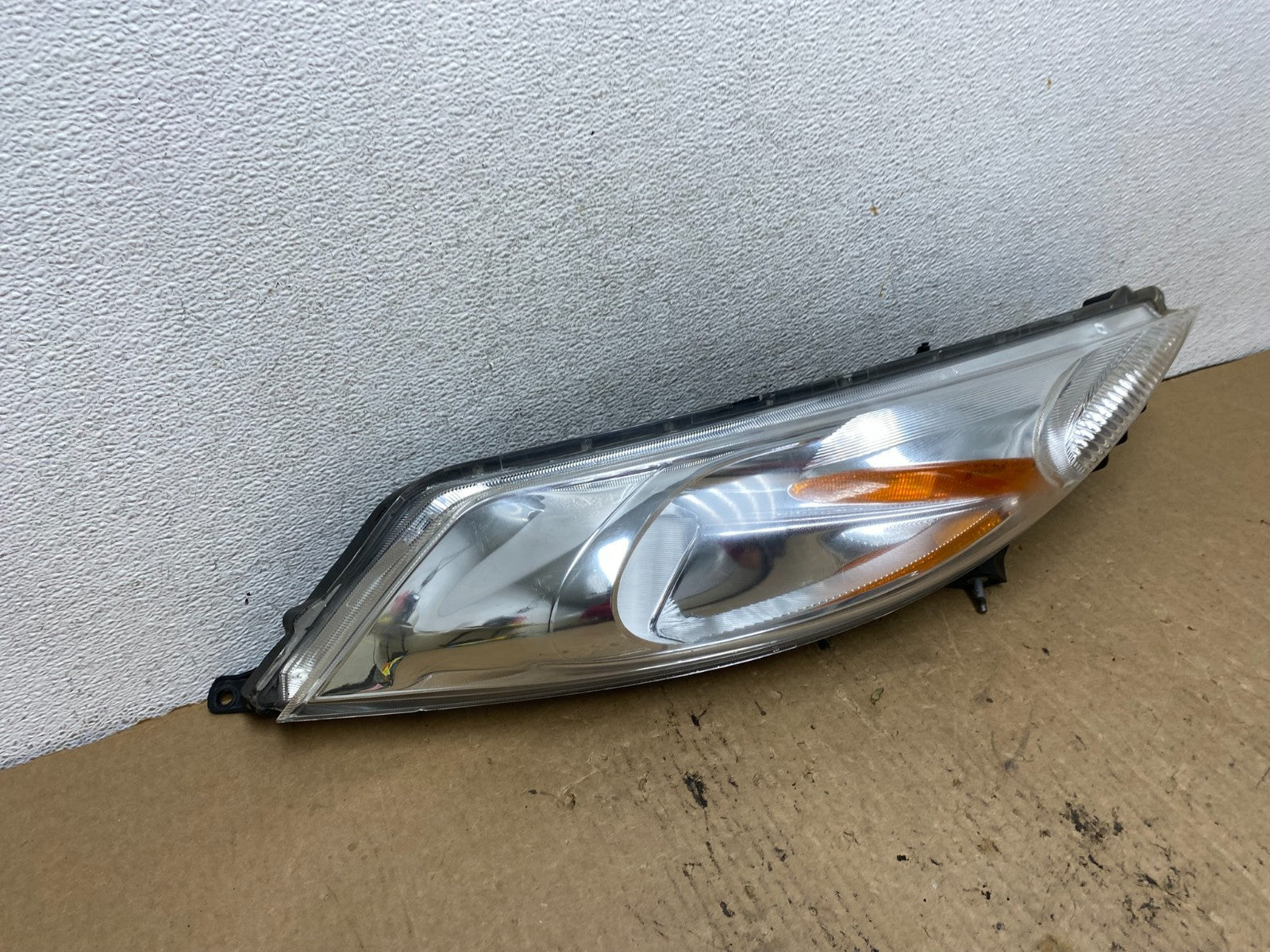 2011-2014 Nissan Juke Turn Signal Headlight Right Passenger RH Halogen AG2454 DW2