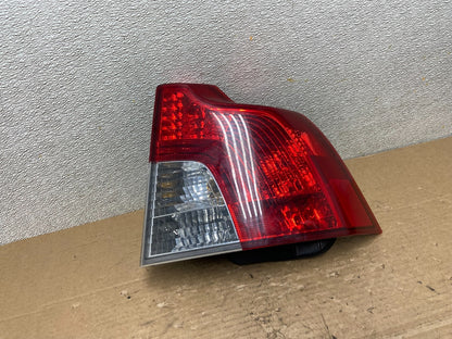 2008 to 2011 Volvo S40 Right Passenger RH Side Tail Light AB4646 DG0