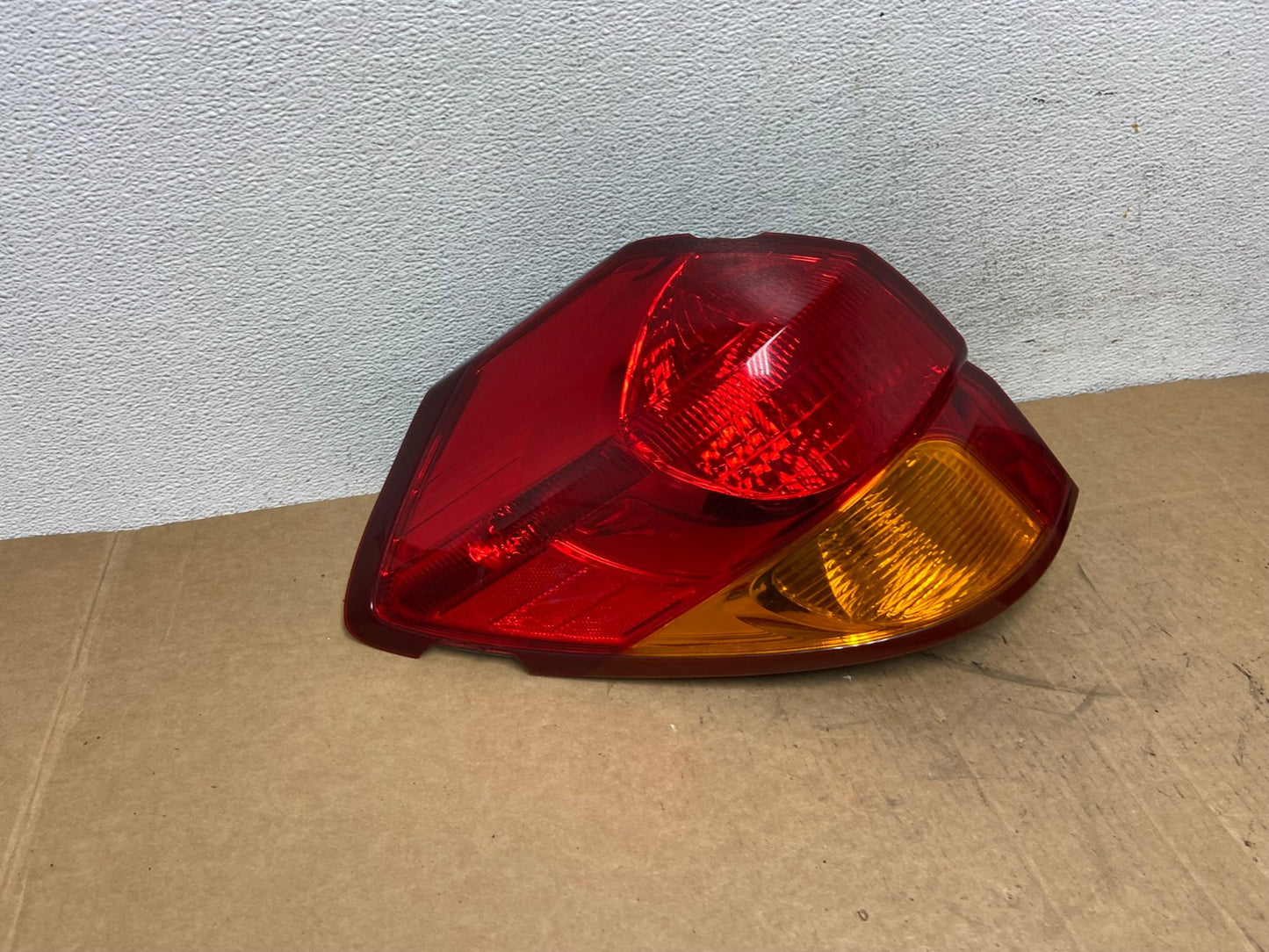 2005 2006 2007 Subaru Outback Left Driver Lh Side Tail Light AD6110 LK2
