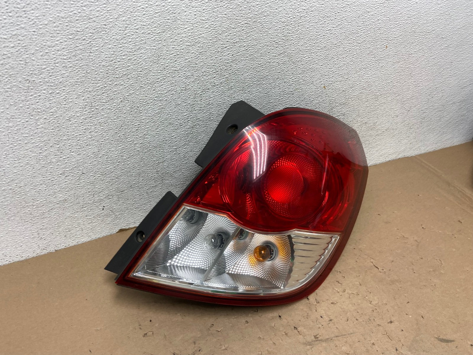 2008 2009 2010 Saturn Vue Right Passenger Rh Tail Light Side AG4277 LK2