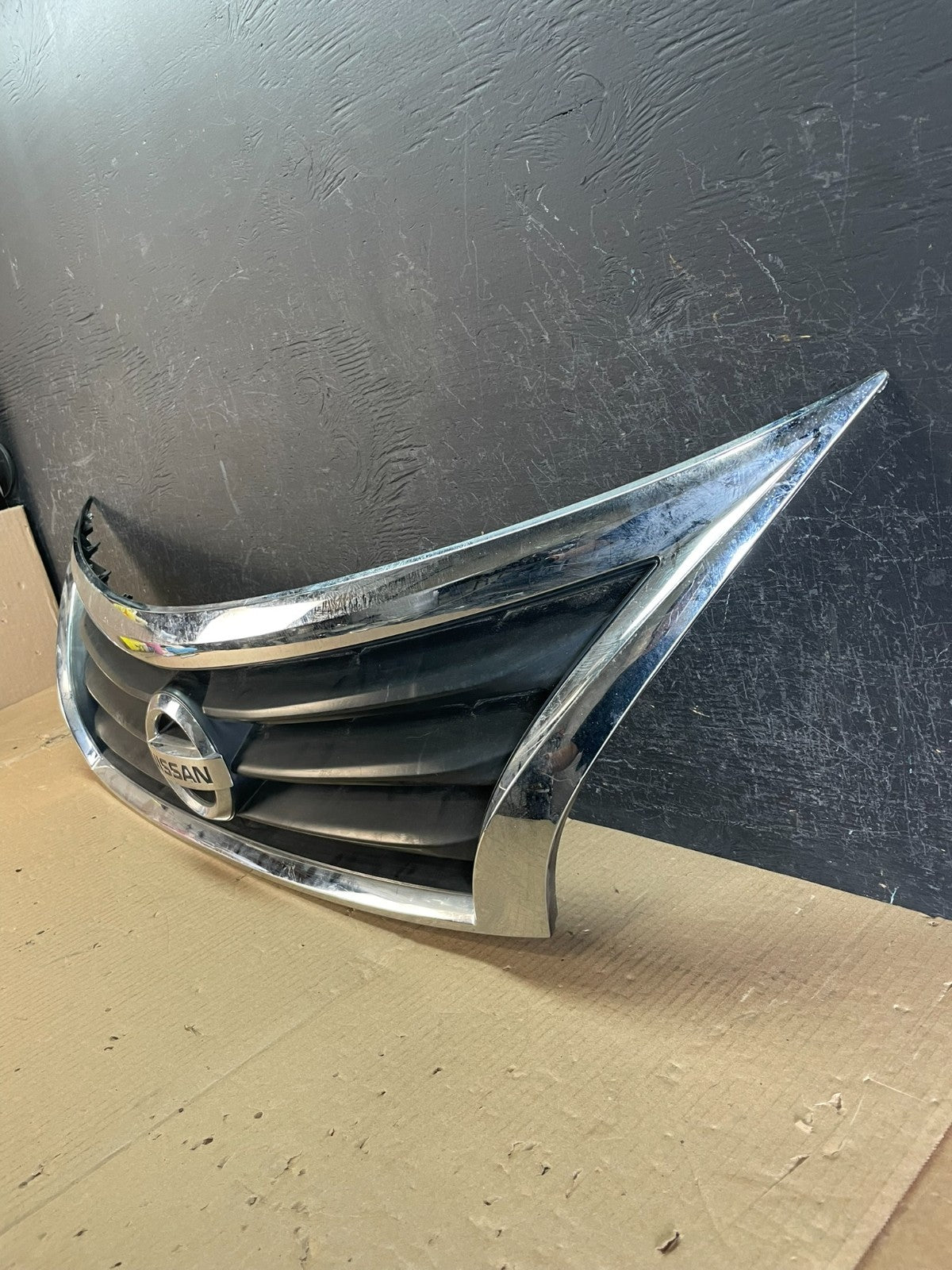 2013 to 2015 Nissan Altima Front Upper Grill Grille Sedan Aftermarket AE3683 DG1