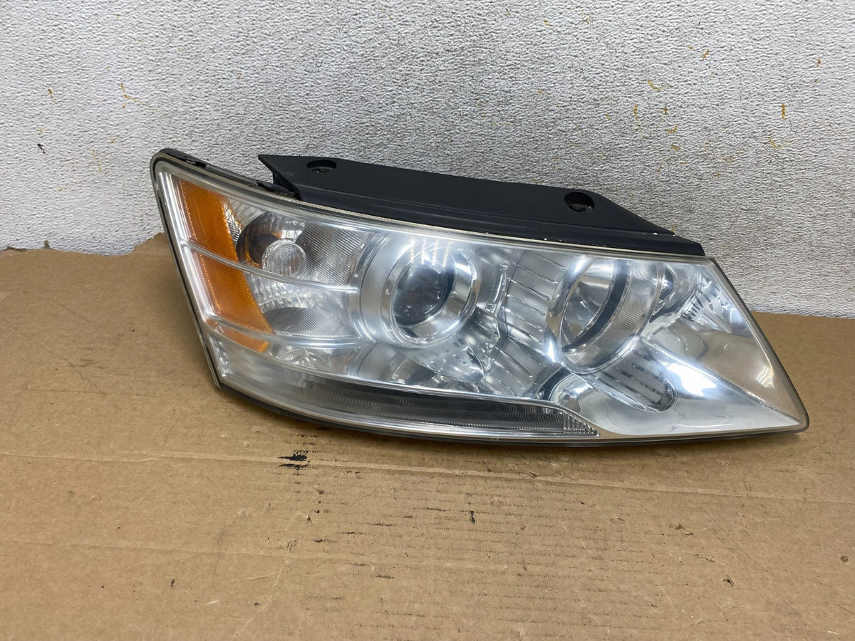 2009 to 2010 Hyundai Sonata Right Passenger RH Side Headlight Halogen AH7891 DW0