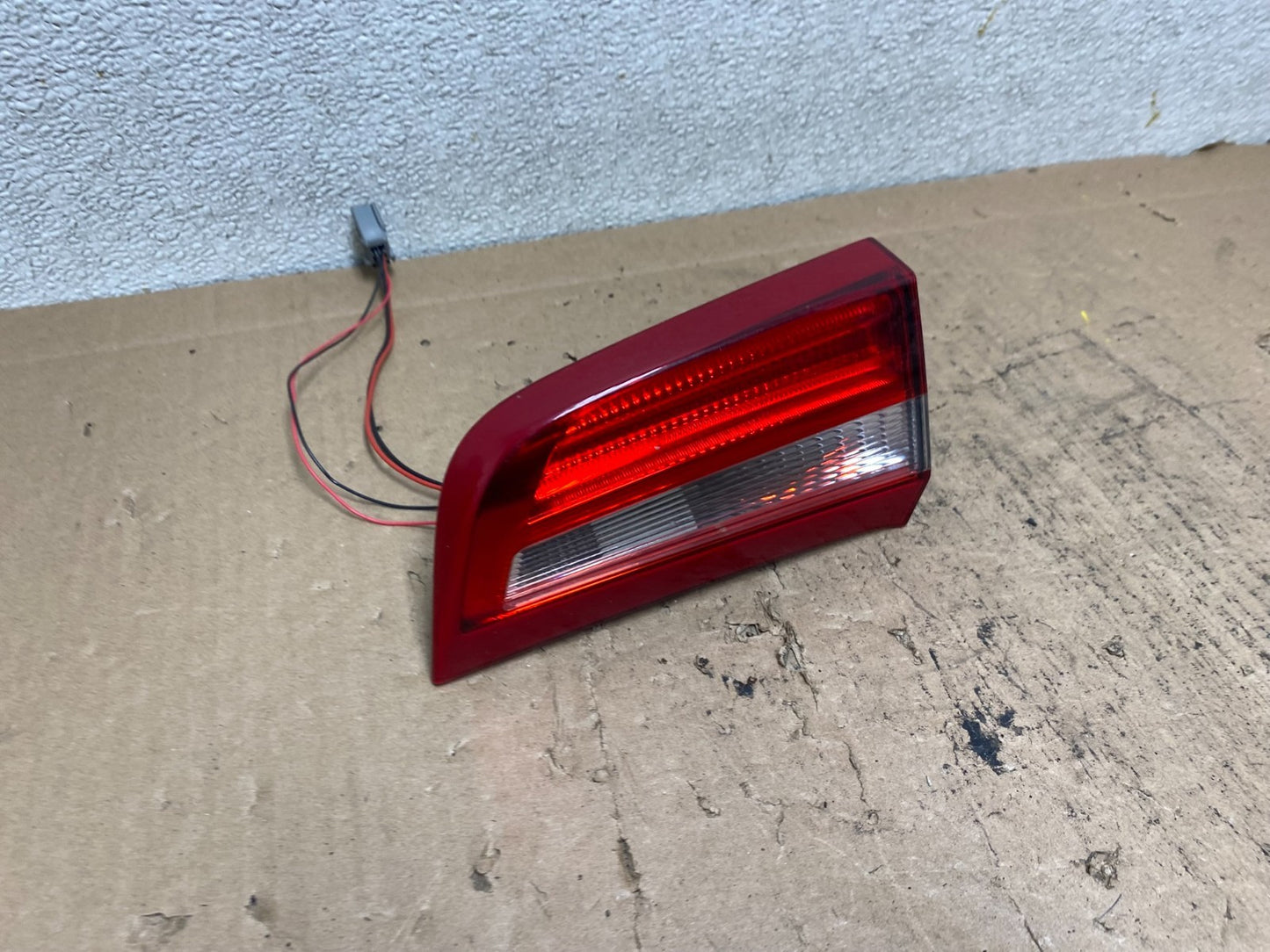2011 to 2017 Volvo S60 Right Passenger RH Inner Tail Light OEM S1017 DW2