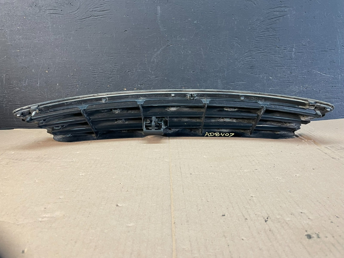 2002 to 2004 Lexus ES300 ES330 Front Upper Grill Grille AD8407 DG3