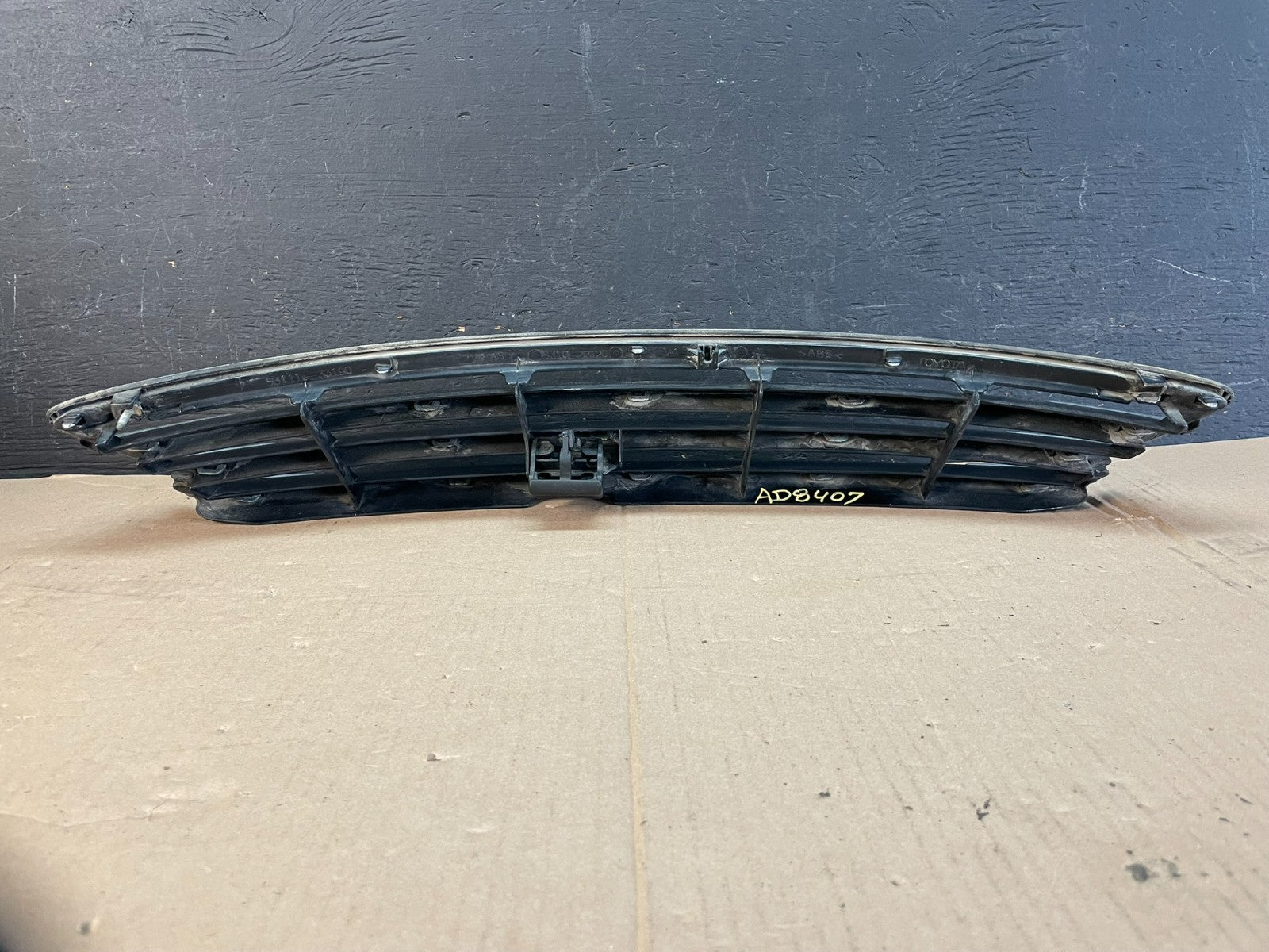 2002 to 2004 Lexus ES300 ES330 Front Upper Grill Grille AD8407 DG3