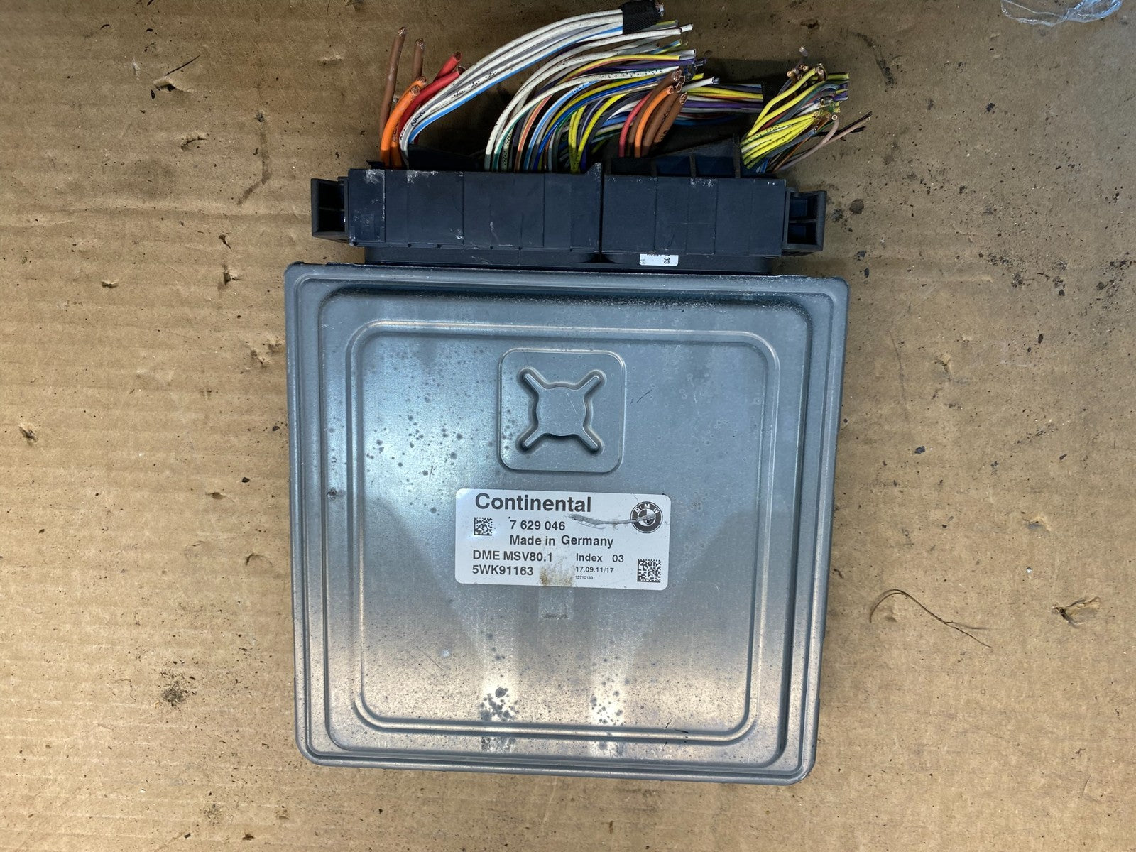 2011 - 2013 BMW 328i 528i E90 ECM ECU Engine Computer 7602220 AD9780 DW1
