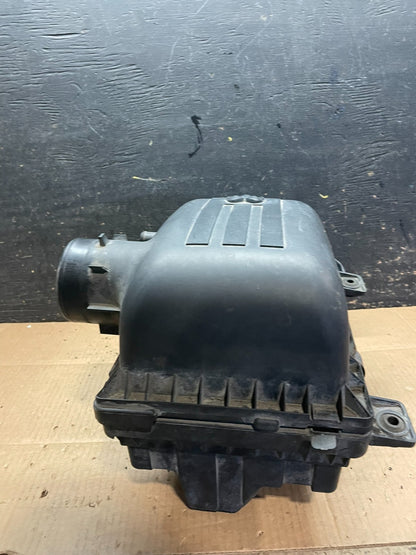 2002-2008 Dodge Ram 1500 5.7L Air Cleaner Filter Box Y1739 DG3