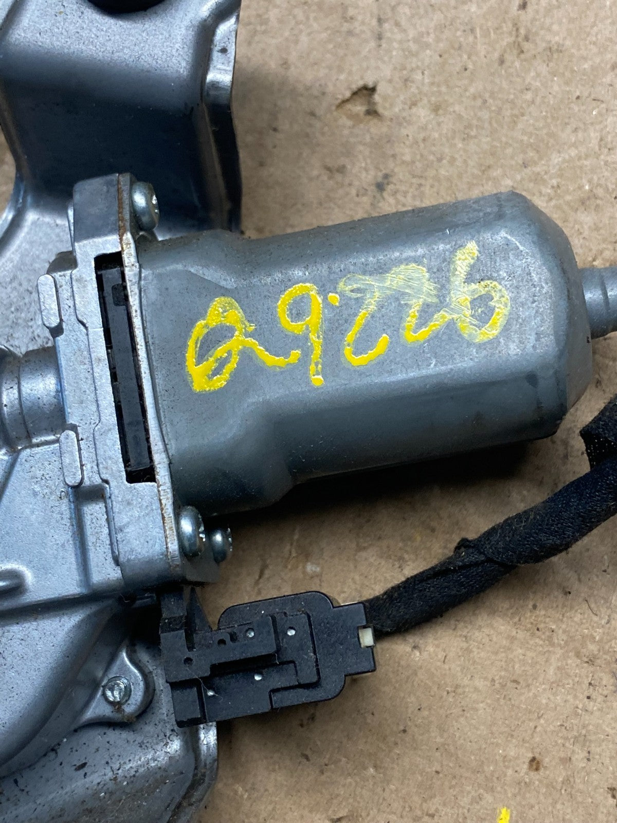 2014-2018 Jeep Cherokee Tailgate Back Door Rear Wiper Motor Wiper q9226 DG7