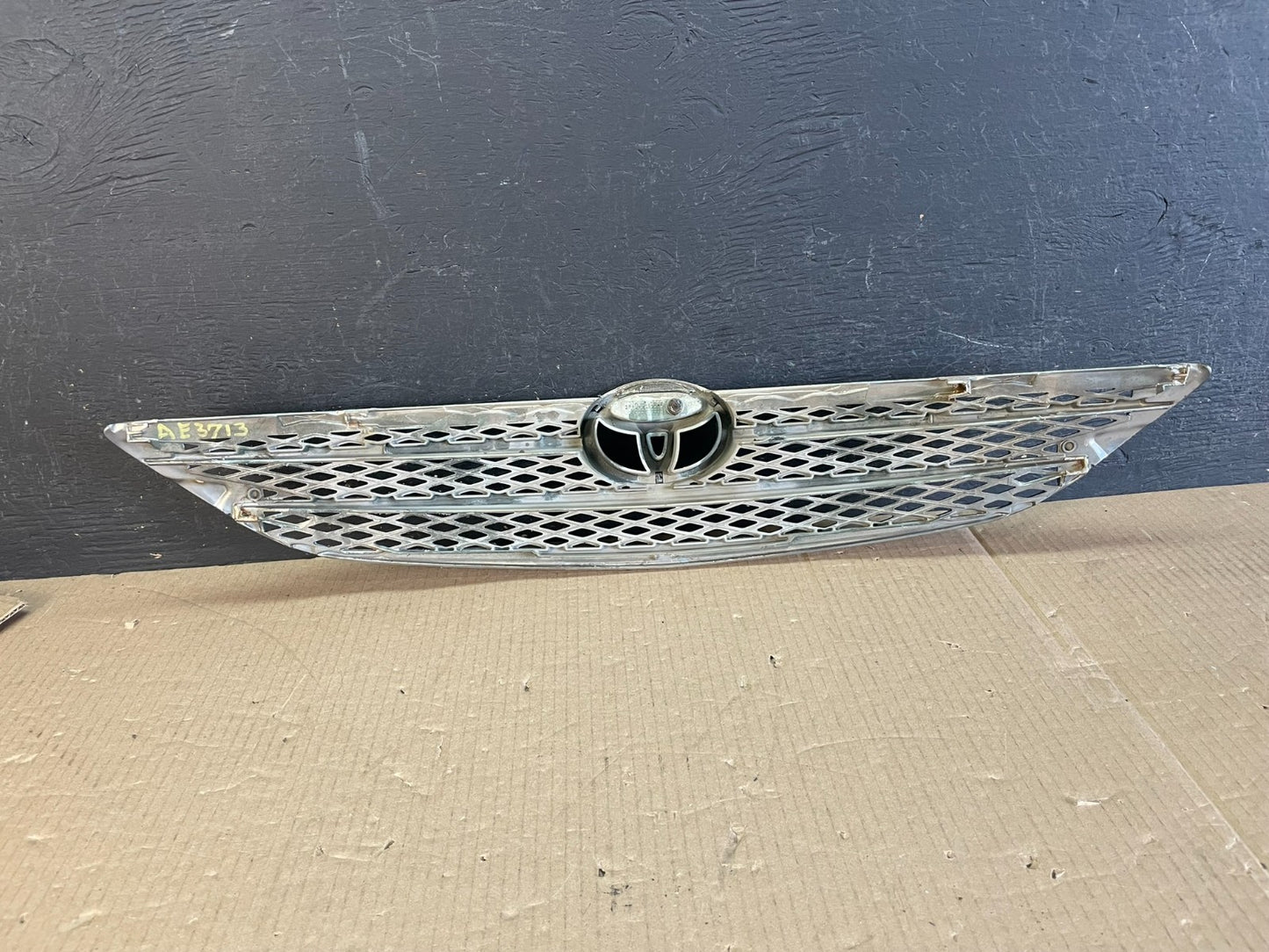 2002 2003 2004 Toyota Camry Front Upper Grill Grille AE3713 DG3