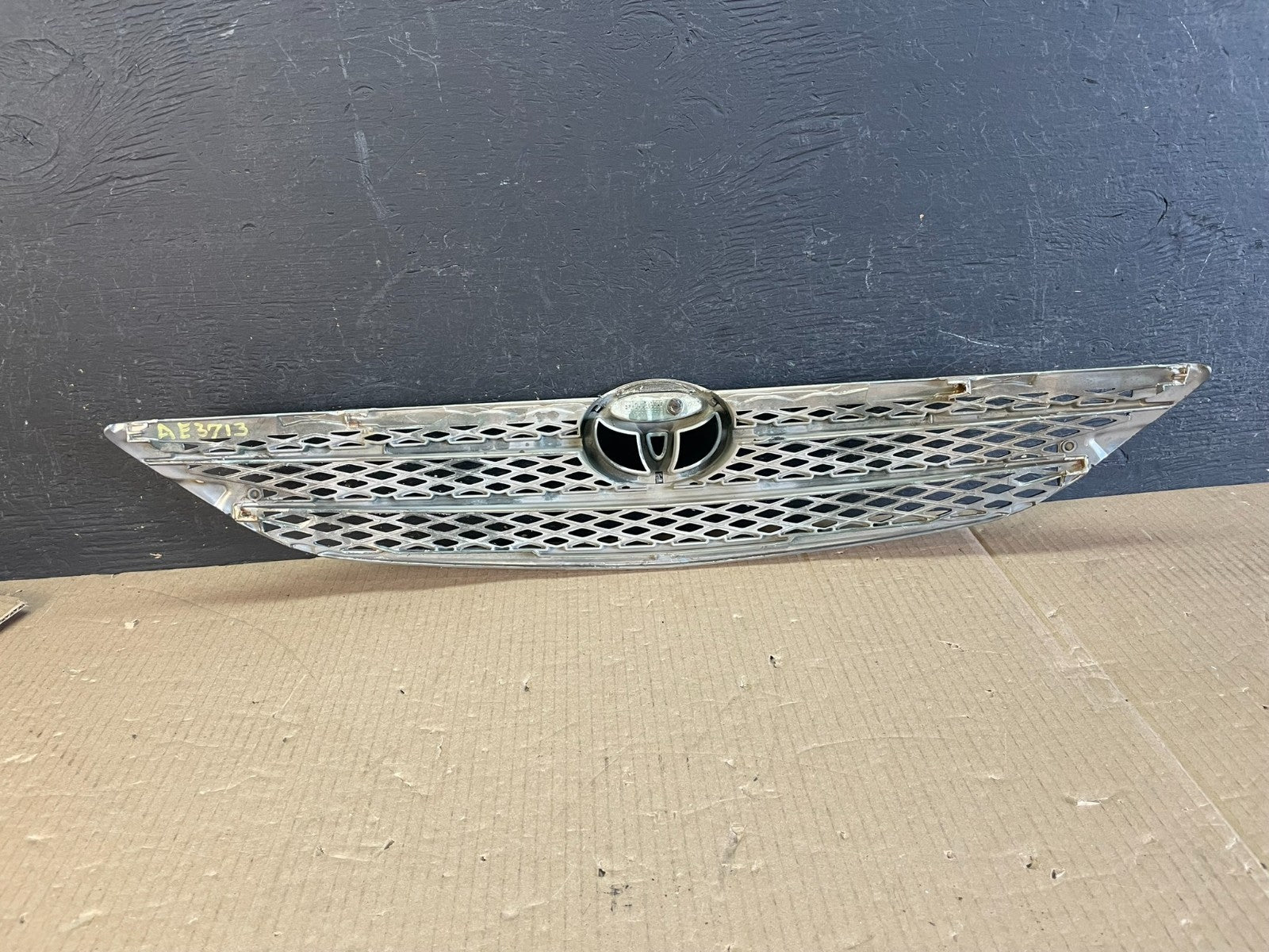 2002 2003 2004 Toyota Camry Front Upper Grill Grille AE3713 DG3