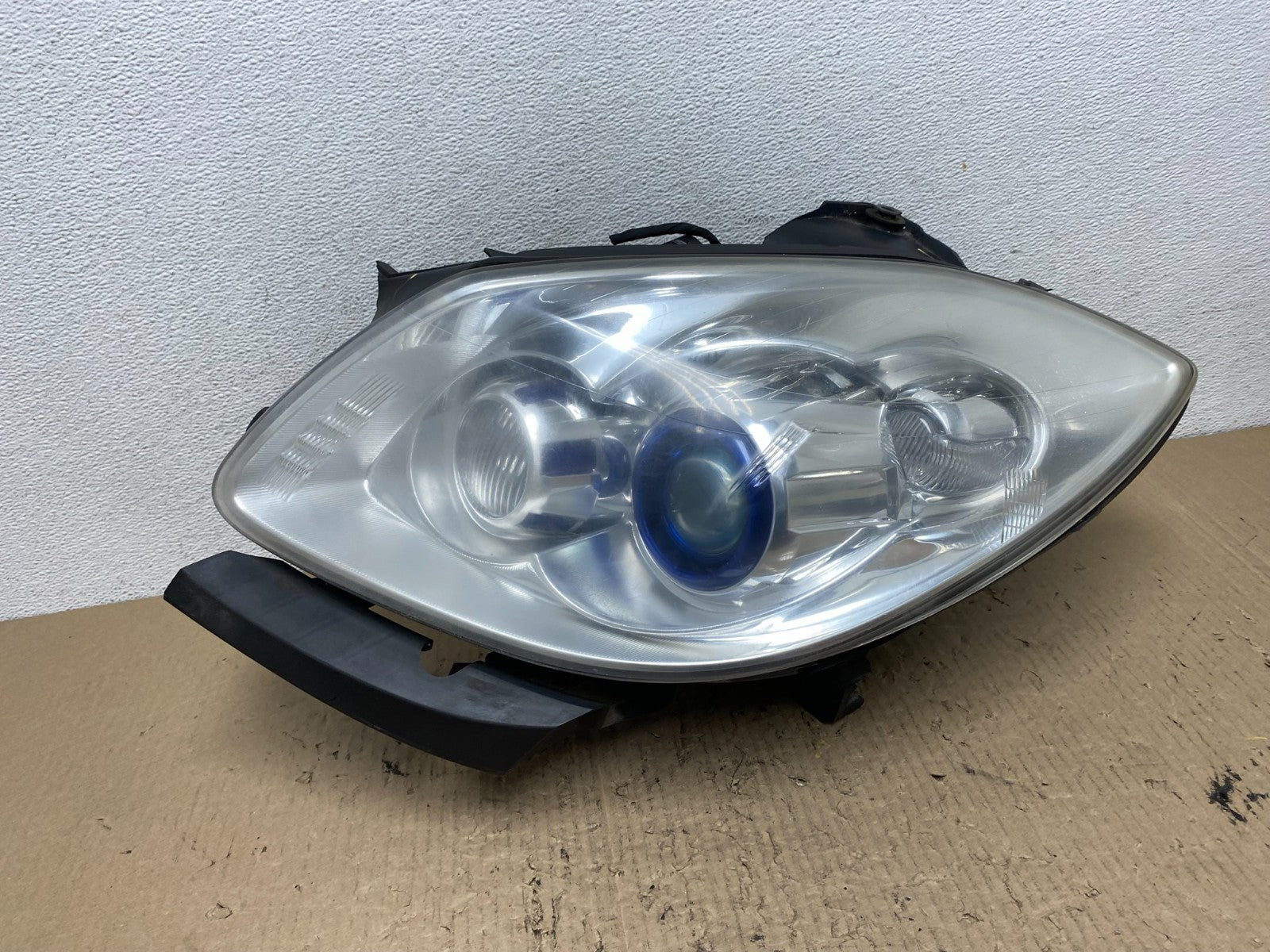 2008-2012 Buick Enclave Left Driver Headlight Xenon Hid One Ballast AF7112 DW0