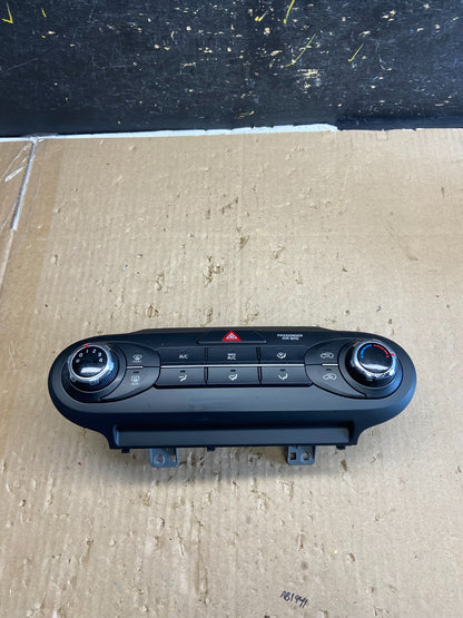 2016 to 2018 Kia Sorento Temperature AC Climate Control 97250-C5XXX  AB2290 DG0