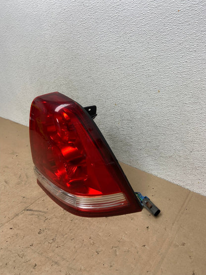2004 2007 Chevrolet Malibu Hatchback Right Passenger Side Tail Light AG5345 LK1