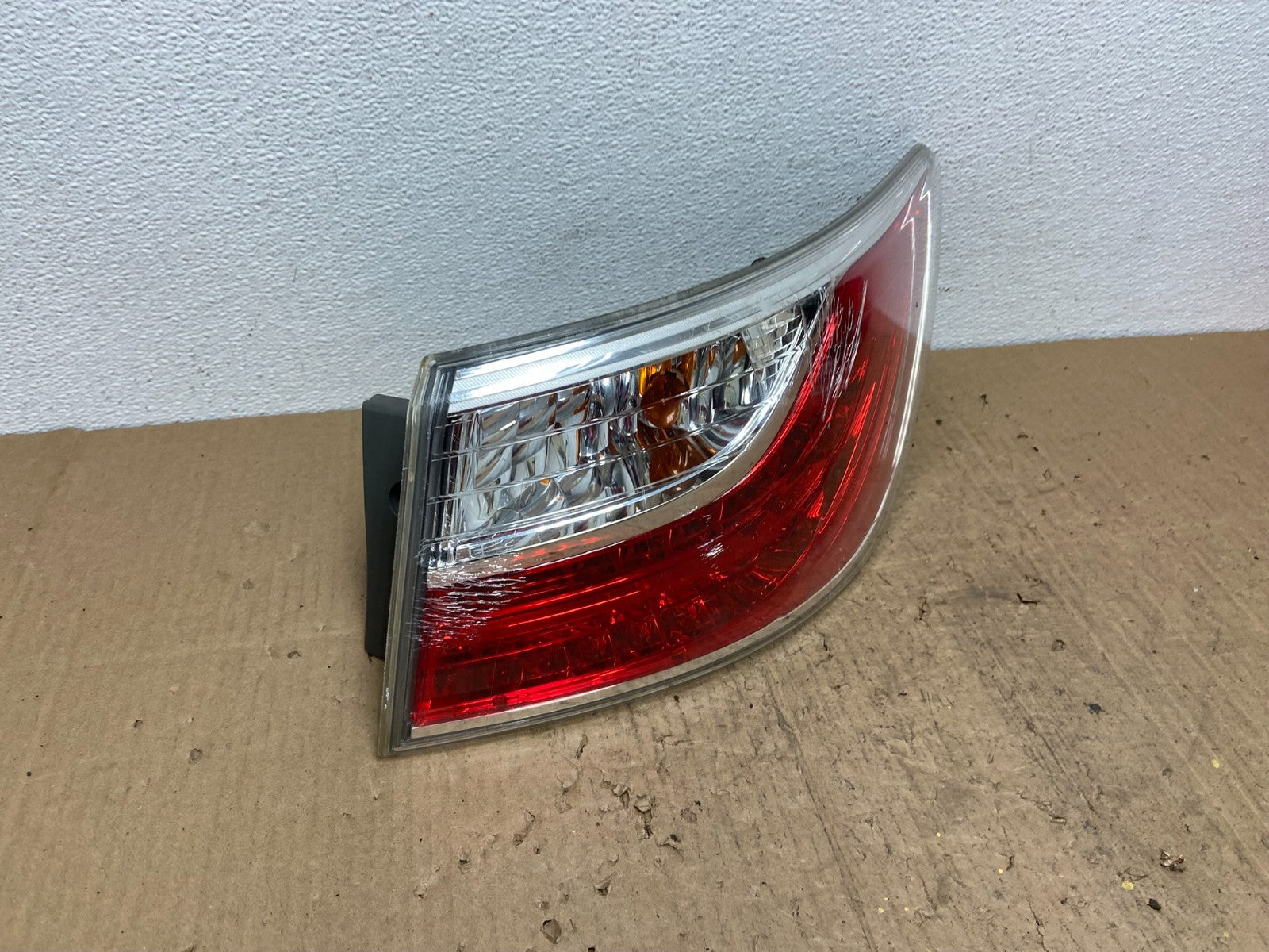 2010 2011 2012 Mazda CX-9 Right Passenger RH Tail Light AB8583 DW2