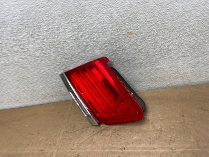 2009 - 2012 Bmw 7-Series F01 F02 750i Right Passenger Inner Tail Light Y6032 DW1