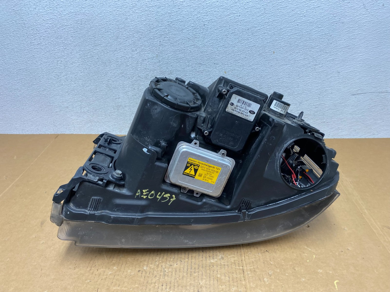 2006-2009 Land Rover Range Rover Right Passenger Xenon Headlight AE0457 DW8