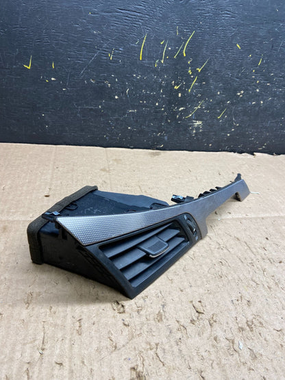2014-2018 Infiniti Q50 Right Passenger Center Dash Air AC A/C Vent Oem Y7811 DG1