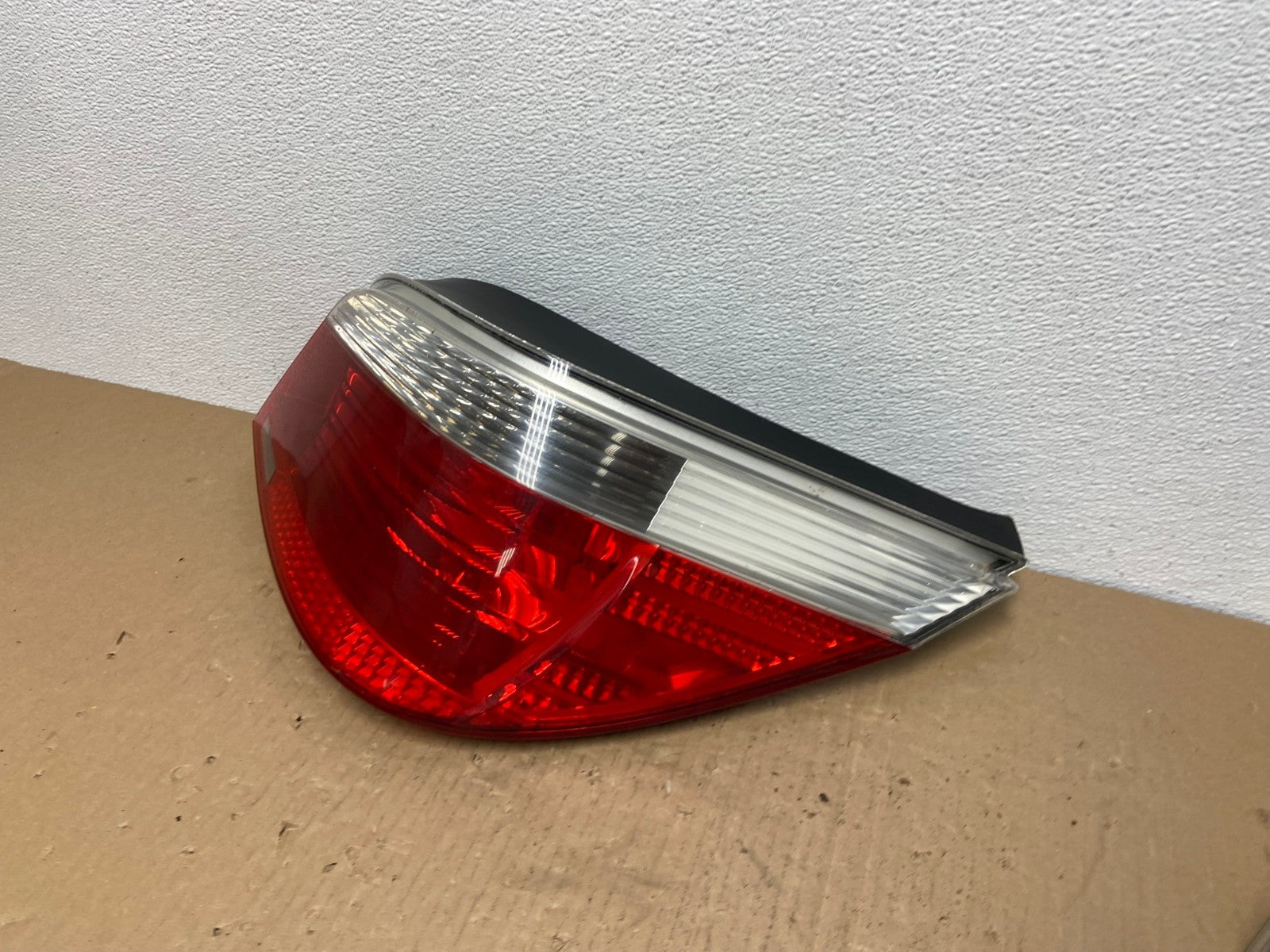 2004 - 2007 BMW 5 Series E60 Right Passenger RH Side Tail Light AB6584 LK1
