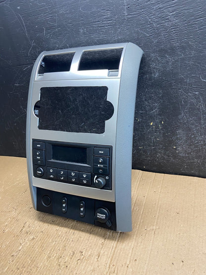 2005-2009 Dodge Durango Heat AC Climate Temp Control Radio Bezel af1616 DG2