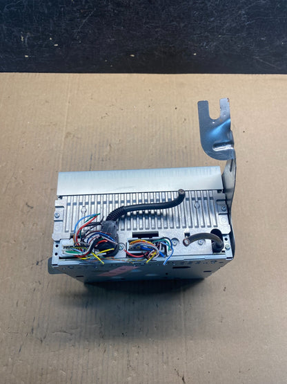 2006-2011 Mitsubishi Endeavor AM/FM/CD/MP3 Radio Head Unit Receiver AE7726 DW5