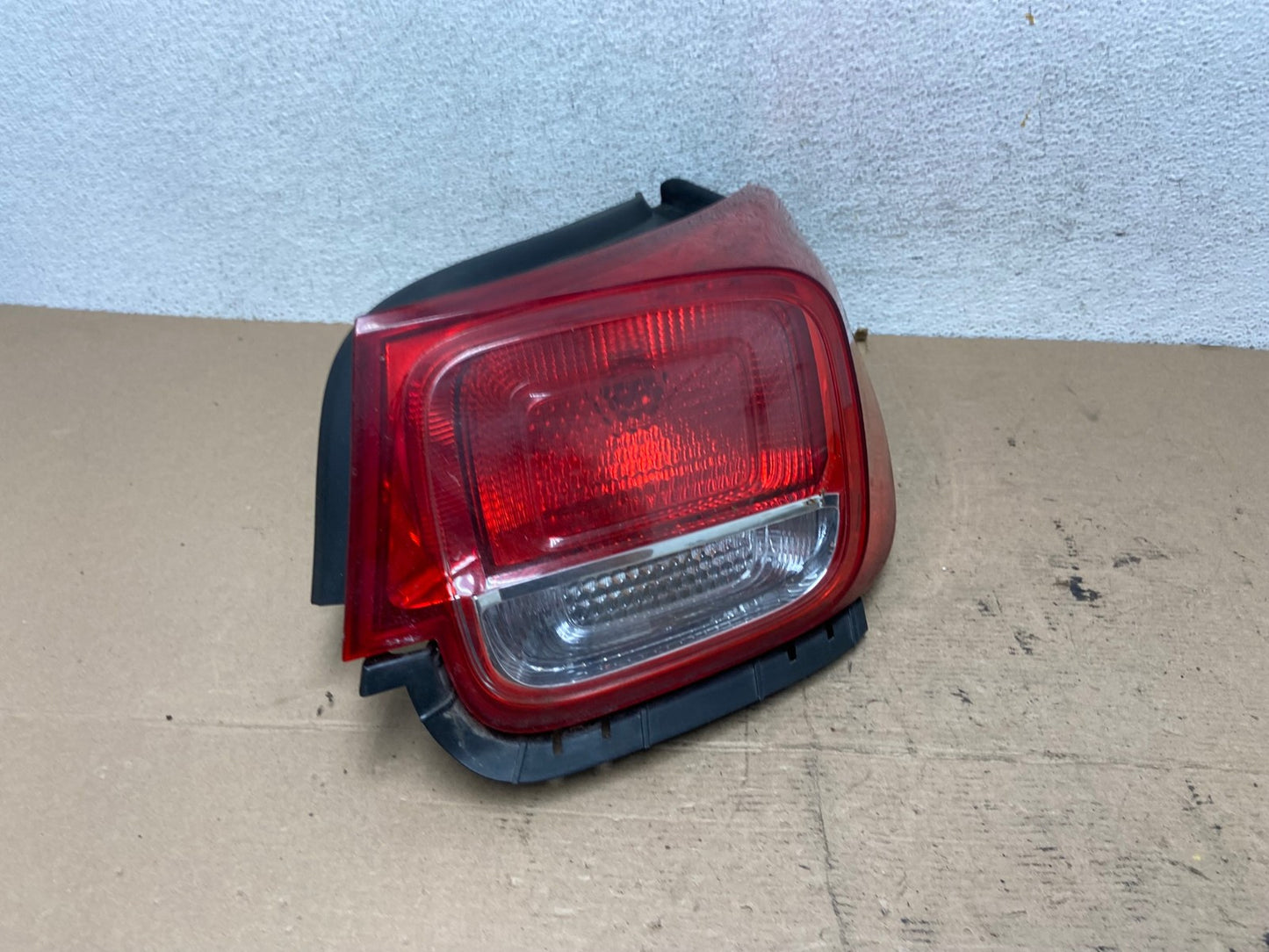 No Led Trim 2013-2015 Chevrolet Malibu Right Passenger Side Tail Light AF4807 LK2
