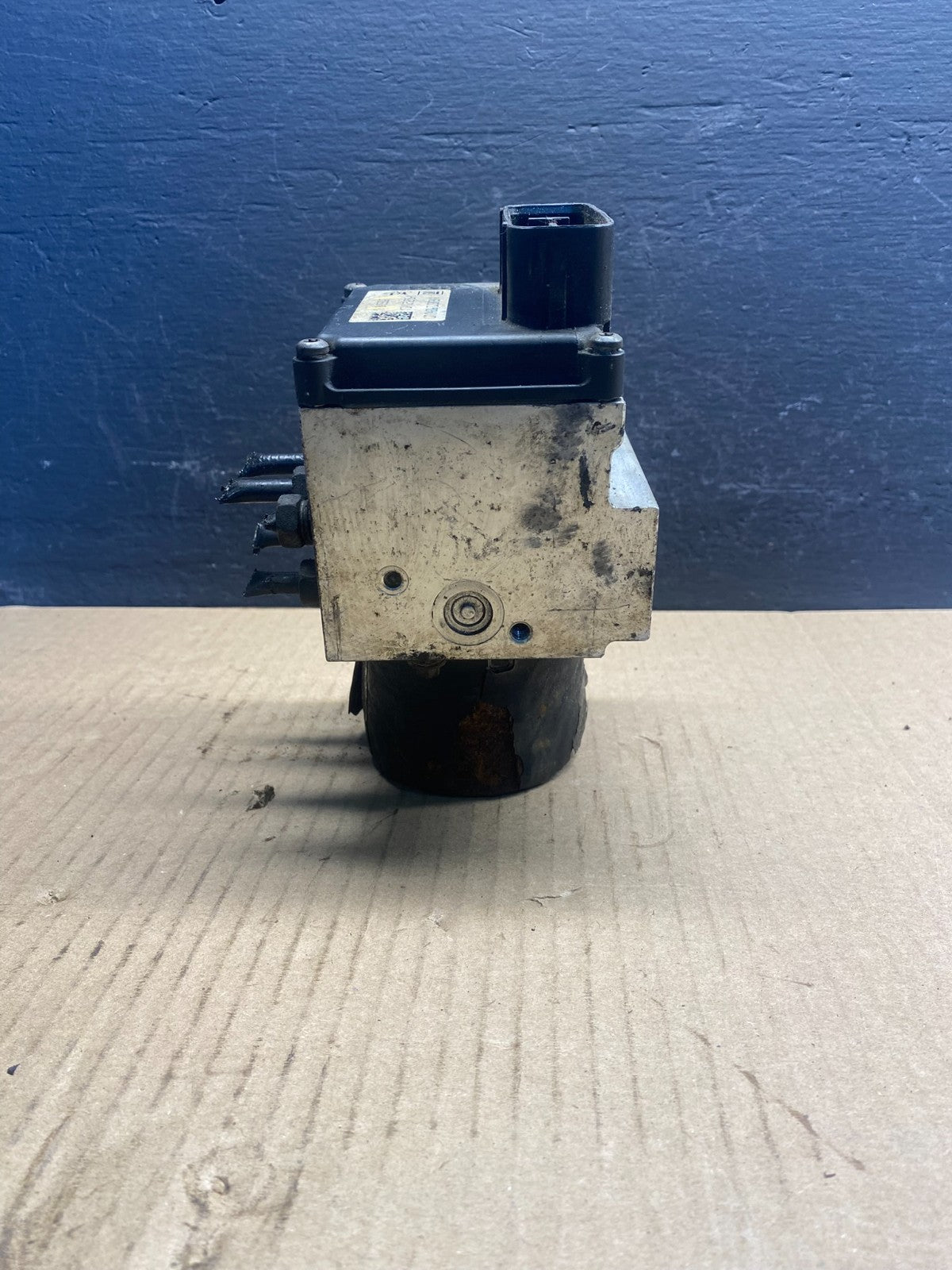 2013-2017 Chevrolet Express GMC Savana ABS Anti Lock Brake Pump ac8996 DG4