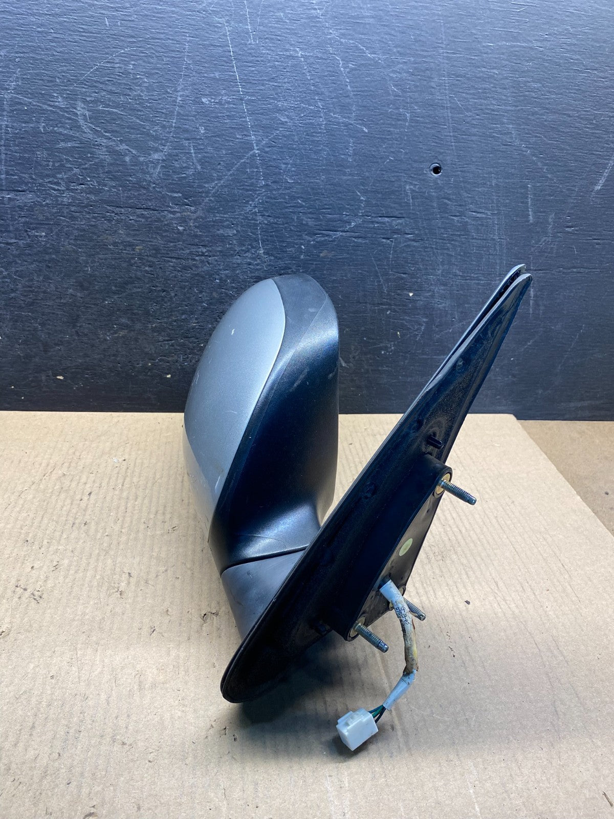 2001 to 2006 Toyota Sequoia Right Passenger RH View Door Mirror AH4543 DW2