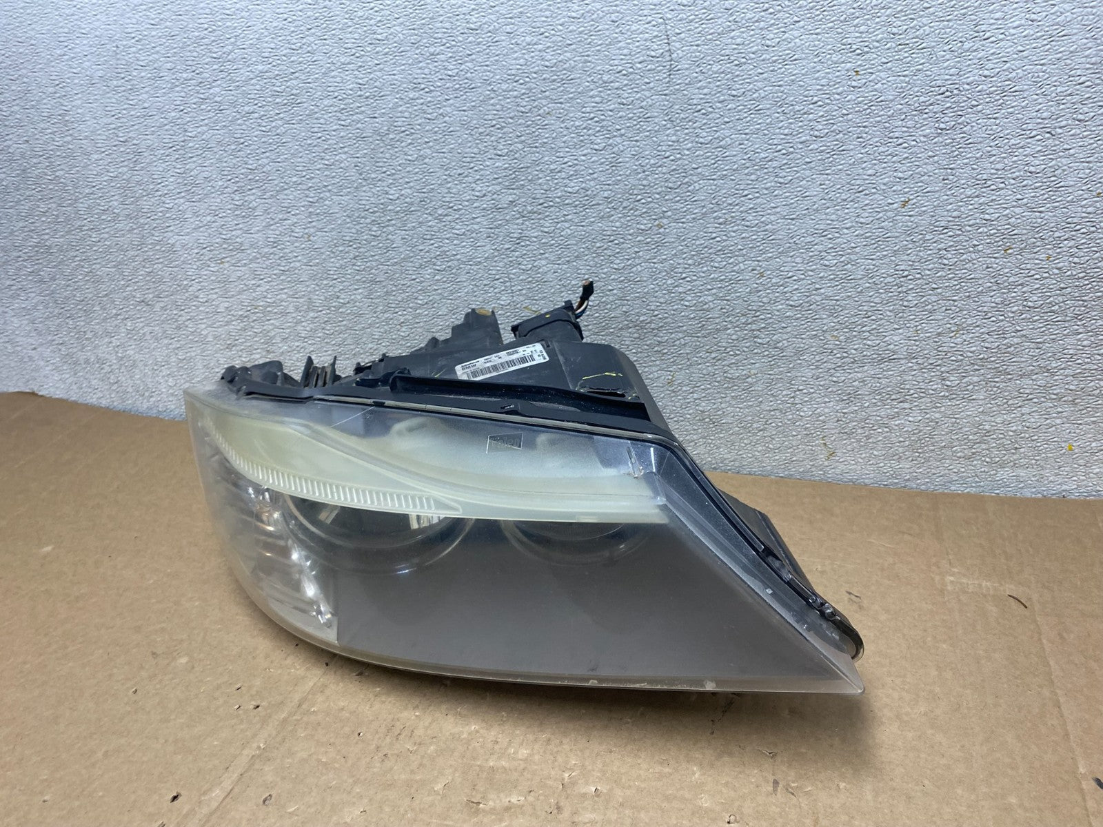 2009-2011 BMW 3 Series 328i 4/D Sedan Headlight Halogen Right Passenger U9793 DW1