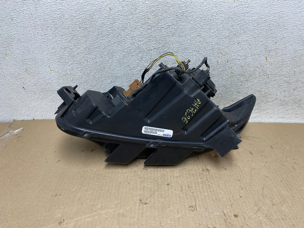 2011 to 2014 Ford Edge Front Right Passenger Headlight Halogen AH7626 DW6
