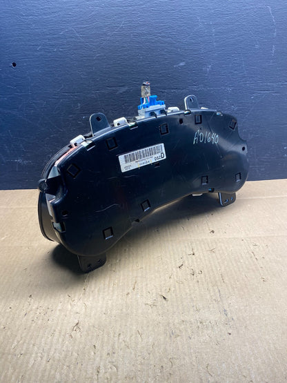 2003 to 2006 Chevrolet Silverado Yukon Cluster Gauge Speedometer AD1640 DG4