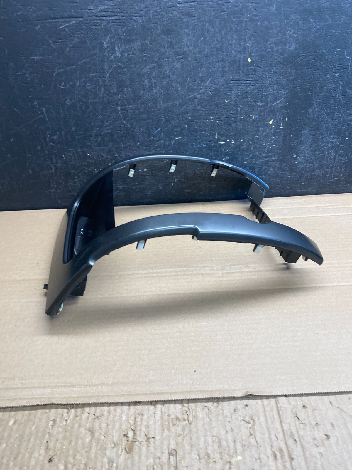 2011 to 2013 Kia Sorento Center Radio Climate Control Clock Trim af6550 DG1