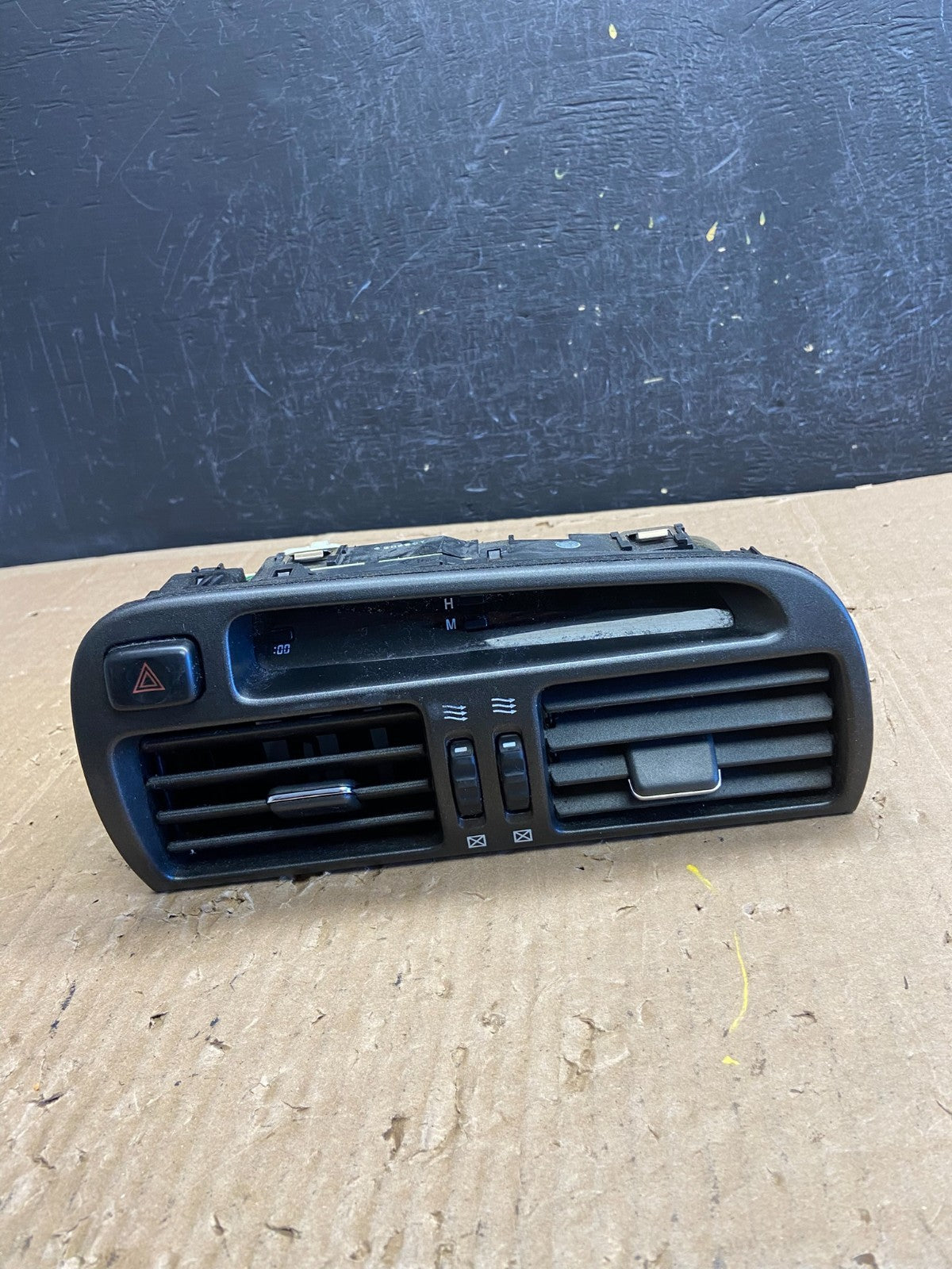 1998 to 2005 Lexus GS300 GS400 Center Air Vent Bezel Trim AD6823 DG0