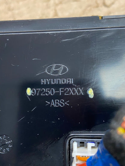 2017 - 2018 Hyundai Elantra Center Heater A/C AC Climate Control Panel AG8670 DG4