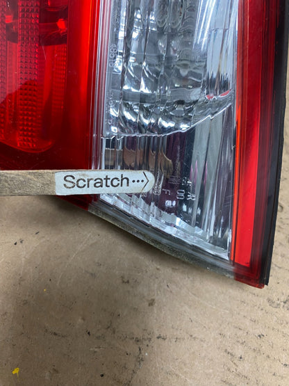 2000-2001 Infiniti i30 Right Passenger Rh Side Tail Light Inner Oem O9799 DW6