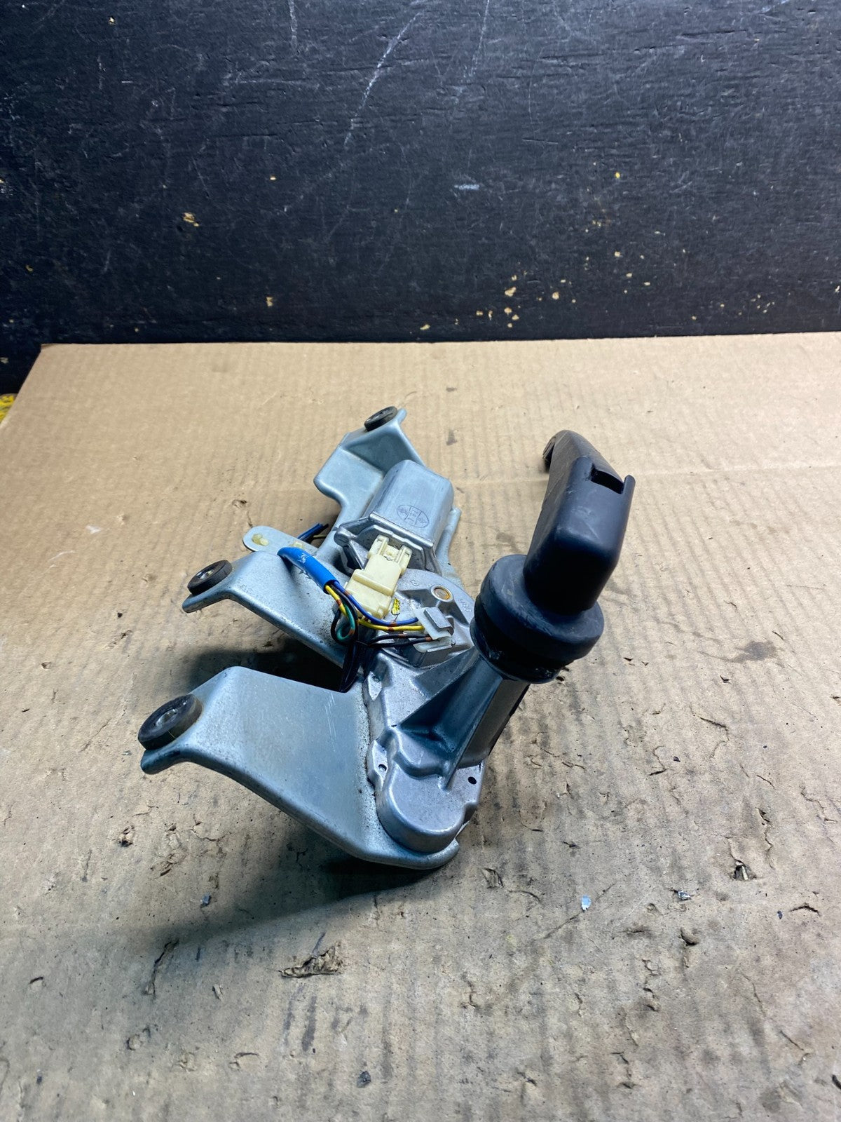 2003 to 2005 Subaru Forester Rear Wiper Motor 86510SA070 z4838 DG4