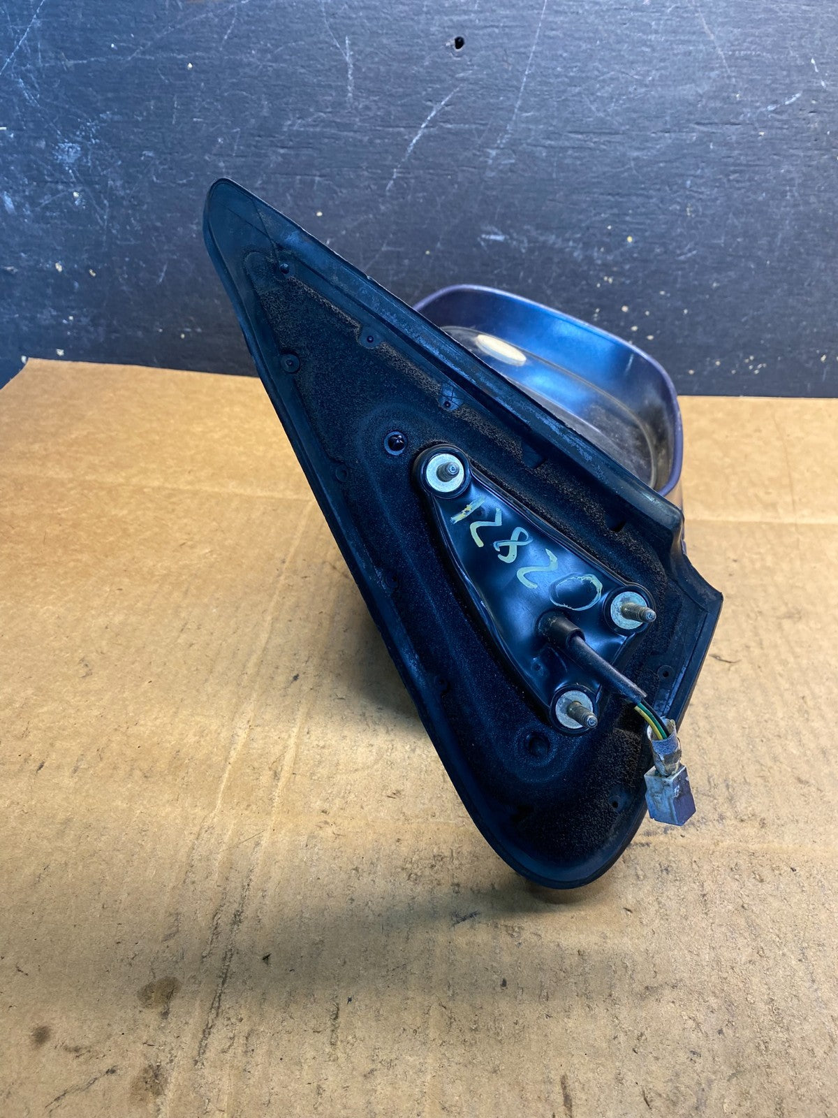 2001 to 2006 Toyota Sequoia Right Passenger View Door Mirror OEM AB3899 MS4