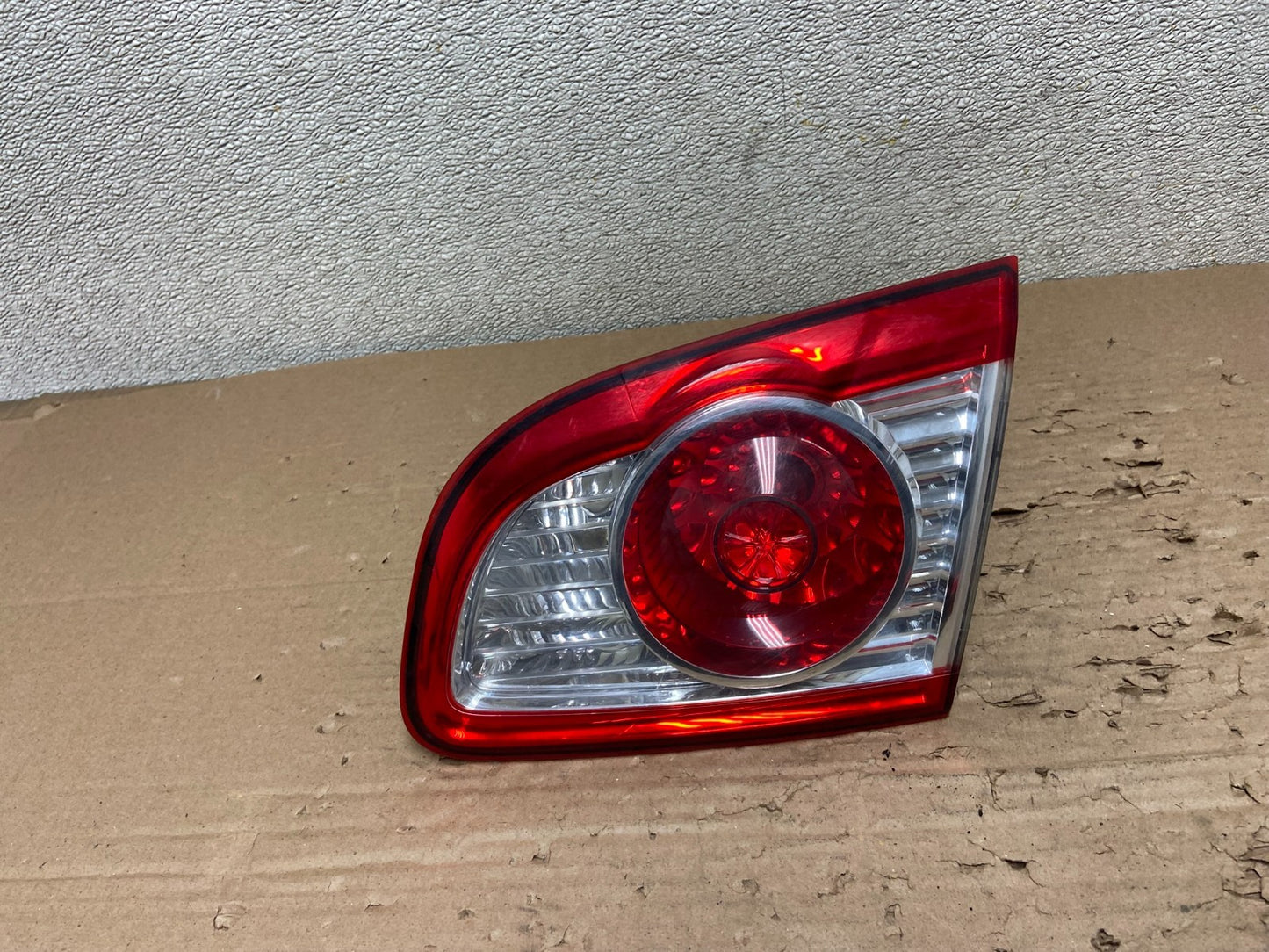 2010 - 2012 Hyundai Santa Fe Right Passenger RH Tail Light Inner Oem AB1633 DW0