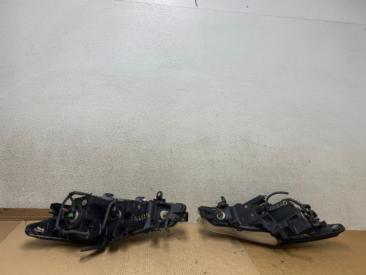 Halogen 2011 2012 2013 2014 Nissan Murano Headlights Left+Right U2734 DW8