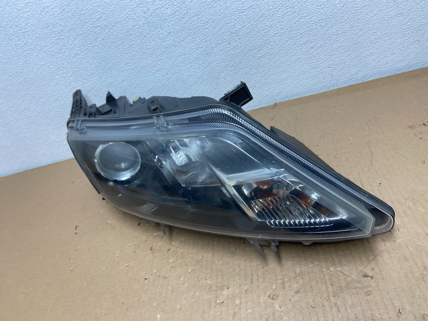 2010 2011 2012 Ford Fusion Right Passenger RH Headlight Halogen OEM AB6551 DW1