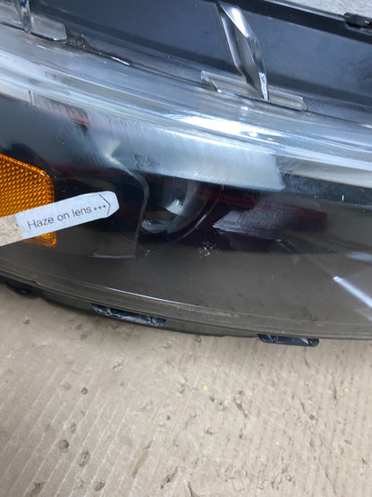 2016 - 2018 Chevrolet Malibu Right Passenger RH Halogen Headlight AF2825 DW4