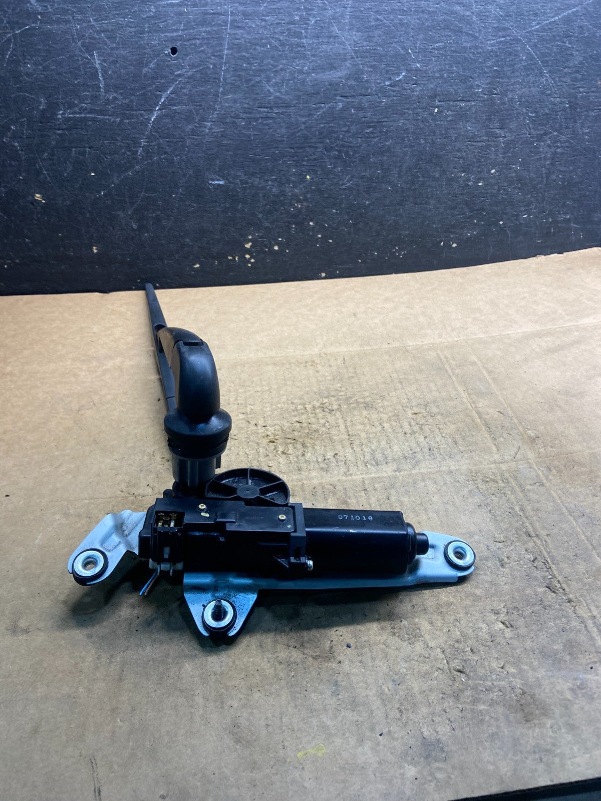 2003-2008 Infiniti FX35 Rear Liftgate Back Window Wiper Motor OEM y4503 DG2