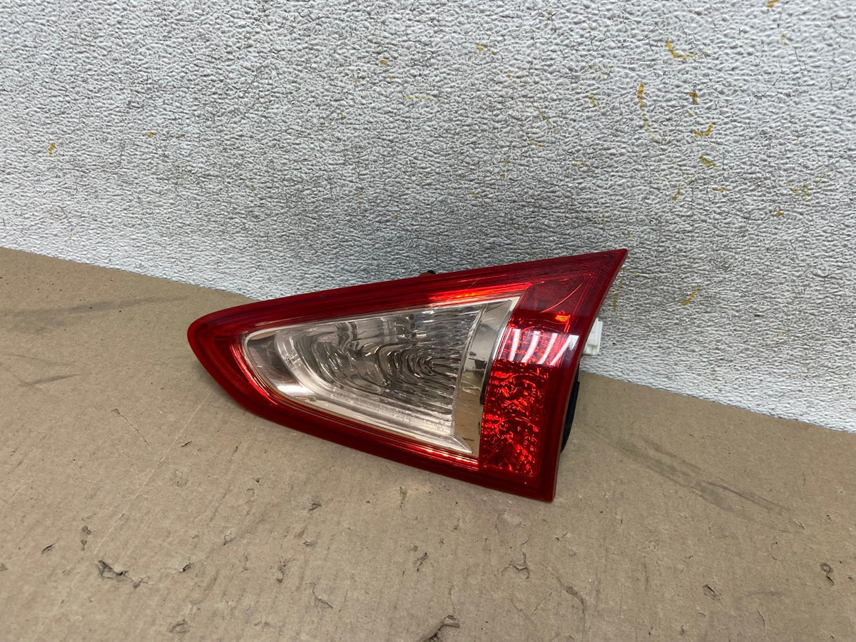 2008 to 2012 Infiniti Ex35 Right Passenger Side Tail Light Inner AH6914 LK2