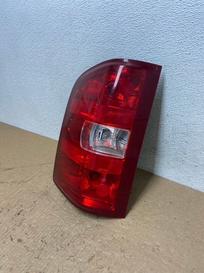2007 to 2013 Chevrolet Silverado Left Driver LH Side Tail Light AG1281 LK1