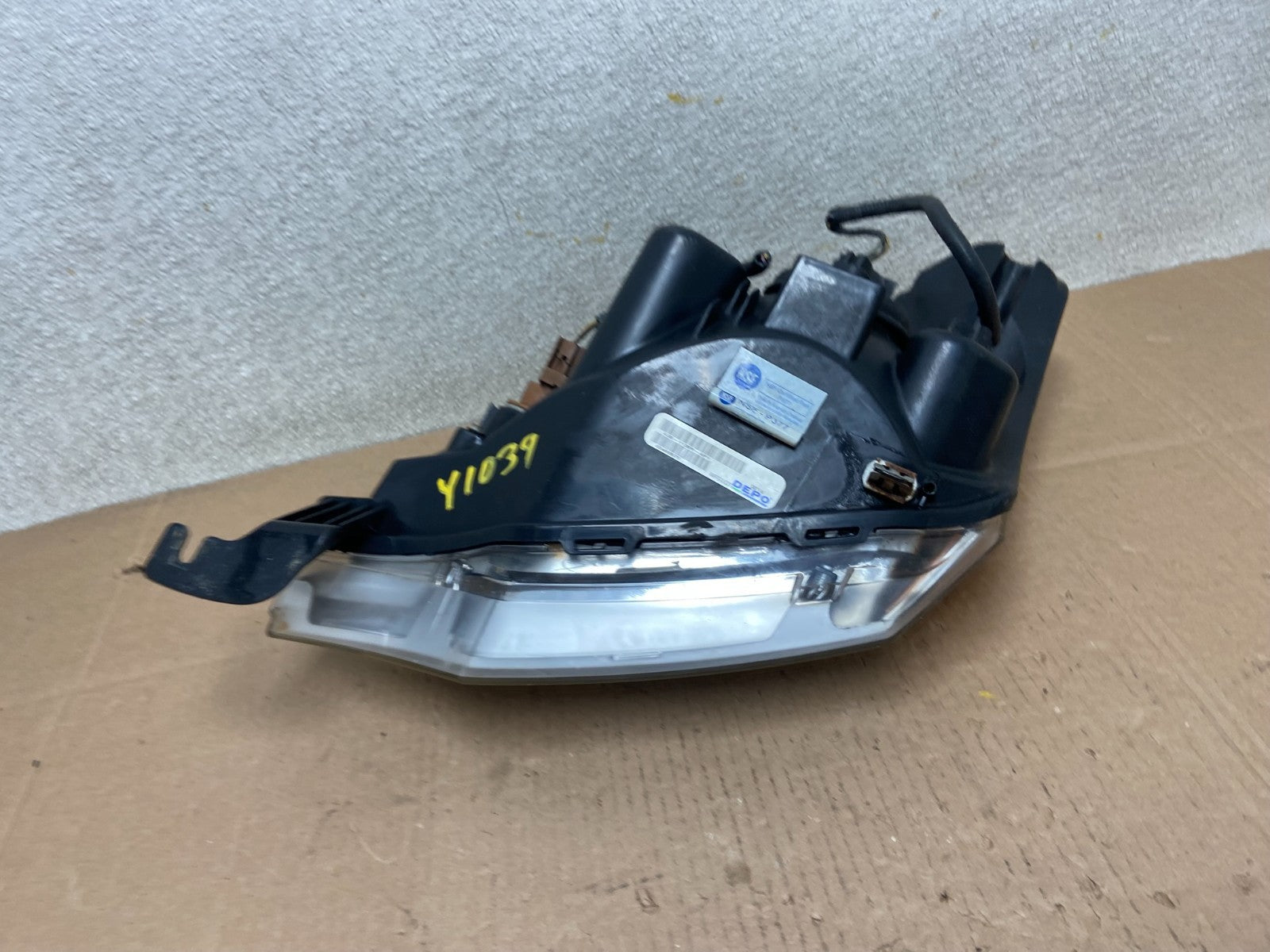 2008 2009 2010 2011 Ford Focus Right Passenger Rh Side Headlight Y1039 DW10